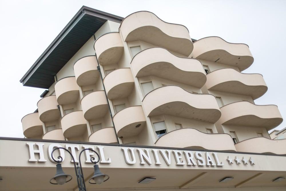 Universal Hotel